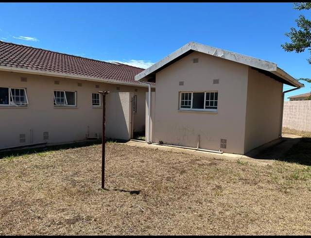 4 BEDROOM HOUSE FOR SALE IN SOUTHRIDGE PARK